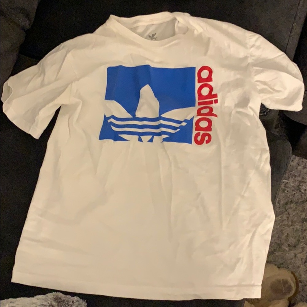 Juniors large Adidas t-shirt